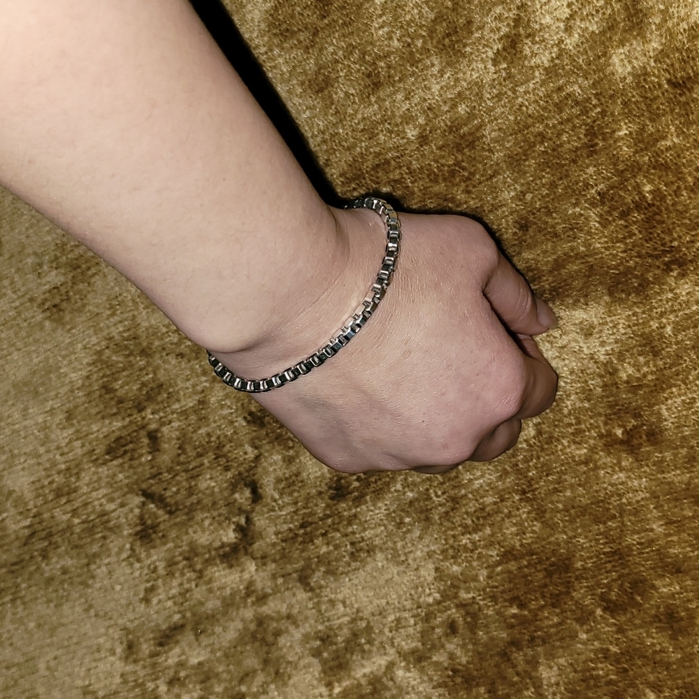 TIFFANY & CO. UNISEX VENETIAN LINK BRACELET IN SILVER EUC - Picture 13 of 17